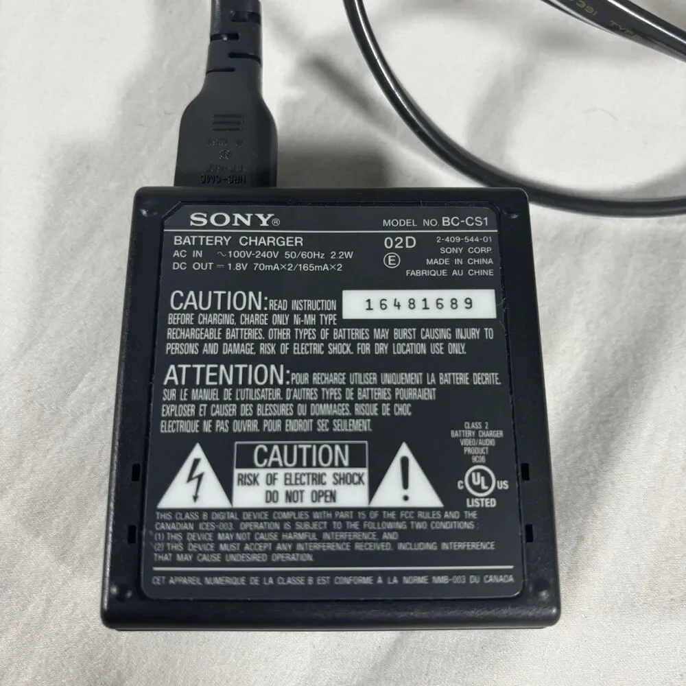 Sony BC-CS1 Battery Charger Charges Two 2 Batteries